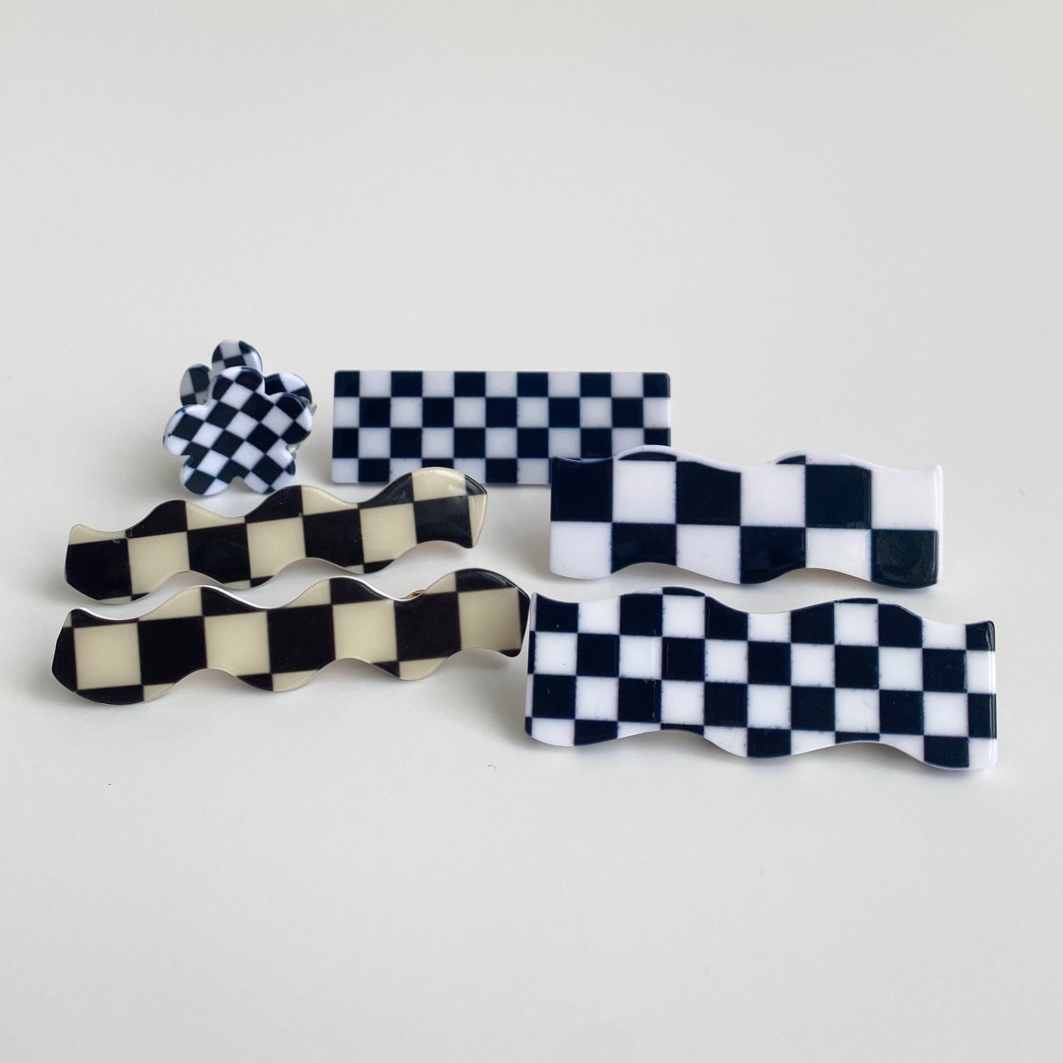 Checkered Hairpins and Hair Clips in black checkered