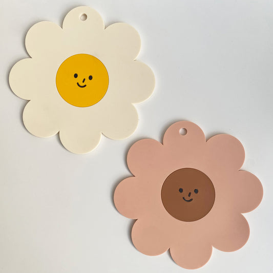 Silicone smiley flower coaster & pot holder